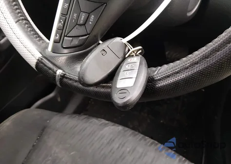 2017 Nissan Rogue Sv z USA, uszkodzony, nr VIN KNMAT2MVXHP609287